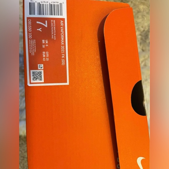 Nike Air Vapormax SOLD - Picture 2 of 3